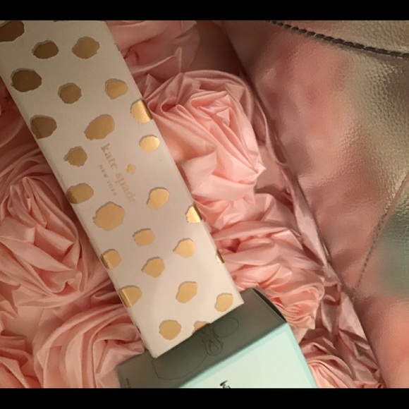 So pretty kate spade bundle . - Picture 5 of 5